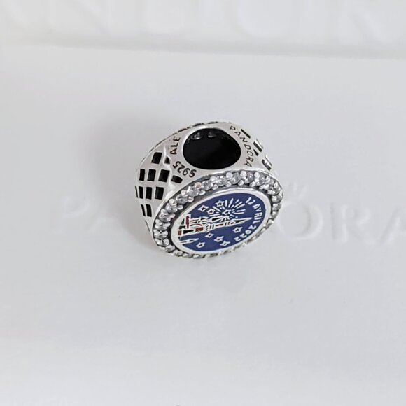 Pandora Paris 30 Years of Magic 12 Avril 2022 Bead Charm S925 Silver with box - Picture 8 of 8